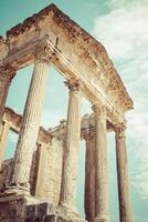 resterend van de Romeins stad van dougga met de Capitol, Tunesië foto