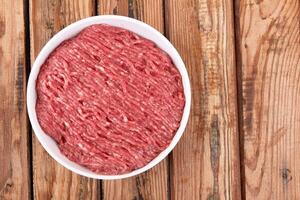 varkensvlees en rundvlees fijngehakt vlees foto