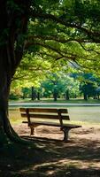 ai gegenereerd houten bank in park Aan zonnig dag, perfect voor ontspanning verticaal mobiel behang foto