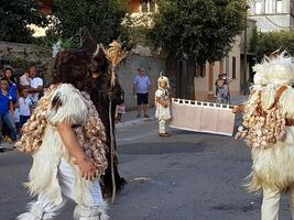 oude rituelen, maskers en tradities in Sardinië. foto