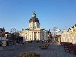 Stockholm, Zweden, 4 juni 2022 een historisch kathedraal in een van de hoofd pleinen in centraal Stockholm. foto