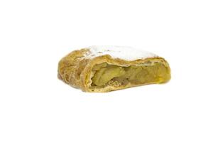 appel strudel geïsoleerd Aan wit achtergrond foto