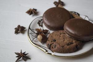 chocola koekjes dichtbij omhoog foto