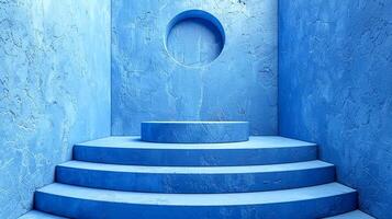 blauw muur met trap en circulaire gat foto