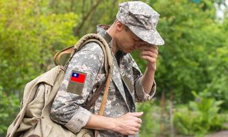 vlag van Taiwan Aan soldaten arm. vlag van Taiwan Aan leger uniformen foto