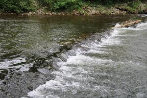 landschap in de omgeving van een kreek in Gatlinburg Tennessee foto