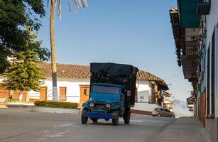 mooi straten van de erfgoed stad- van salamina gelegen Bij de calda's afdeling in Colombia. traditioneel jawel. foto