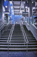 ondergrondse moderne trap foto