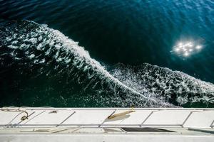 golven achtergrond gemaakt maar een grote boot foto