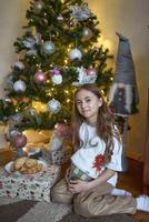 familie vieren nieuw jaar vooravond Bij huis foto