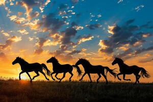 ai gegenereerd silhouetten van kudde van paarden galopperen aan de overkant veld- Bij zonsondergang foto
