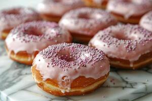 ai gegenereerd dichtbij omhoog van bord van donuts met roze glimmertjes foto
