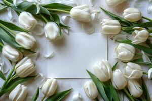 ai gegenereerd wit tulpen en papier Notitie foto