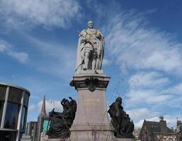 koning edward vii standbeeld in aberdeen foto