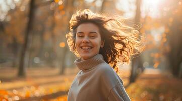 een vrouw loper rennen en jogging in een park. actief levensstijl, opleiding voor uithoudingsvermogen foto