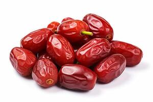 droog jujube fruit geïsoleerd Aan wit. glimmend rood ziziphus voor gezond tussendoortje. Chinese rood datum fruit. concept van natuurlijk droog fruit, voedzaam hapjes, gezond voedsel. geïsoleerd Aan wit achtergrond. foto