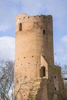 tsjersk, Polen - maart 24e, 2024 - ronde toren Bij Mazovië hertogen kasteel foto
