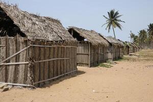 strand huizen voor huur Bij de strand in Benin foto