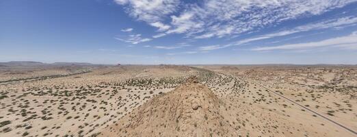 dar panorama over- de namibisch woestijn landschap in de buurt twyfelfontein gedurende de dag foto