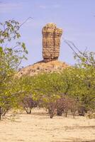 afbeelding van de beroemd vingerklip rots naald- in noordelijk Namibië gedurende de dag foto