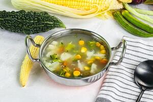soep met maïs en broccoli foto