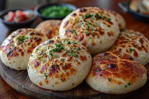 pao de queijo braziliaans kaas brood in de keuken tafel professioneel reclame voedsel fotografie foto