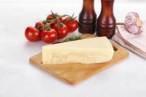 stuk Italiaans moeilijk Parmezaanse kaas kaas foto