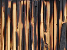 verbrand houten achtergrond structuur foto