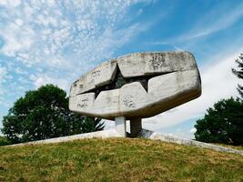 monument naar de gedaald strijders in vogosca, Bosnië en herzegovina. Joegoslavië monument herdenken de worstelt van de partizaan gedurende wereld oorlog 2. foto