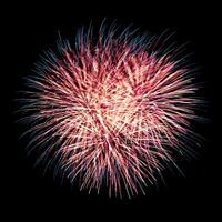 kleurrijk viering vuurwerk geïsoleerd Aan zwart lucht achtergrond. foto
