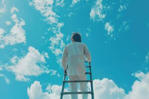 ai gegenereerd achterzijde visie van jong zakenman beklimming Aan een ladder richting de lucht met blauw lucht achtergrond foto