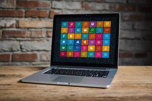een laptop met veel kleurrijk app pictogrammen komt eraan uit van het foto