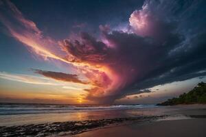 een kleurrijk stormachtig lucht over- de oceaan en zand foto