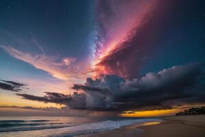 een kleurrijk zonsondergang over- de oceaan en strand foto