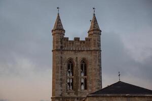 Jeruzalem, st. George's anglicaans kathedraal in de vroeg ochtend. selectief focus foto