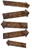 bruin houten pijlen met verschillend routebeschrijving Aan geïsoleerd achtergrond foto