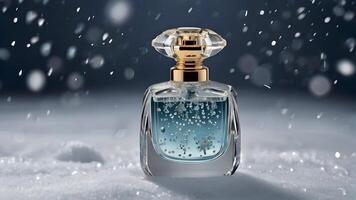 luxe parfum fles in de sneeuw foto