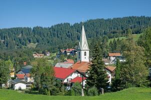 dorp van jungholz, tirol, oostenrijk foto