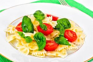 pasta met tomaat en basilicum