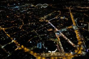 antenne mooi stad Bij nacht nieuw verdrietig, voor de nieuw jaar foto