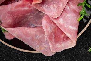 ham plak varkensvlees vers vlees voedsel smakelijk aan het eten Koken voorafje maaltijd voedsel tussendoortje Aan de tafel kopiëren ruimte foto