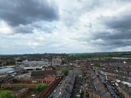 hoog hoek visie van voorraad-op-trent stad van Engeland, Super goed Brittannië. mei 4e, 2024 foto