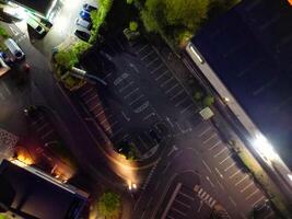 antenne nacht visie van verlichte chesterfield stad centrum, Engeland Verenigde koninkrijk. april 30e, 2024 foto