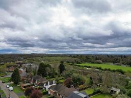 antenne visie van centraal denham groen Londen stad van Engeland Verenigde koninkrijk. april 3e, 2024 foto