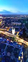 antenne panoramisch visie van verlichte historisch Oxford centraal stad van Engeland Bij nacht. Engeland Verenigde koninkrijk. maart 23e, 2024 foto