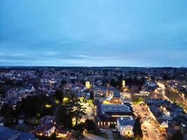 hoog hoek visie van verlichte centraal harpenden stad- van Engeland gedurende nacht. Verenigde koninkrijk. maart 16e, 2024 foto