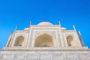 Taj Mahal op een heldere en heldere dag foto