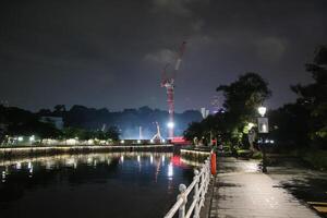 Singapore, 2024 - waterkant weg bekeken van esplanade Bij nacht foto