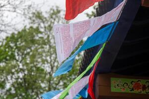 Tibetaans kleurrijk vlaggen met gebeden. Boeddhisme. Tibet gebed vlag. foto
