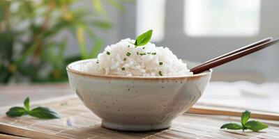 gekookt rijst- met kruiden foto